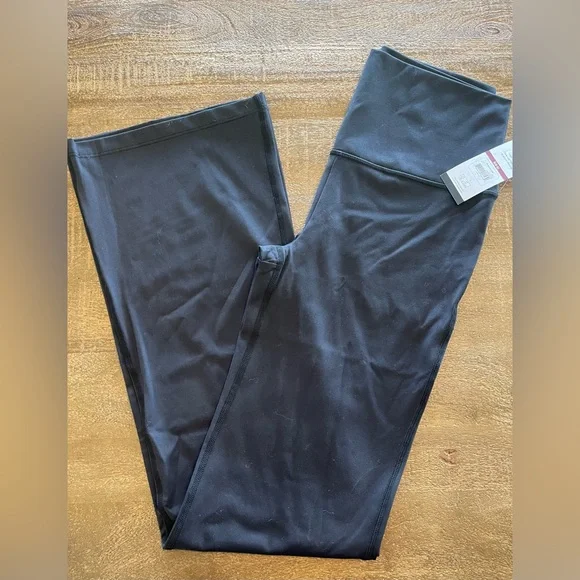 NWT Fit & Flare Active Pants - Picture 1 of 5